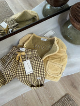 Load image into Gallery viewer, Guapoo - Reversible Teddy Vest Marzipan
