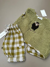 Load image into Gallery viewer, Guapoo - Reversible Vest Olive
