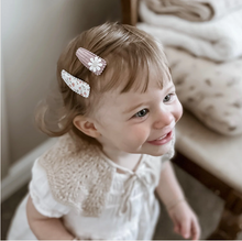 Load image into Gallery viewer, Daisy Clip - Mauve Haze
