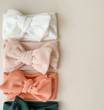 Load image into Gallery viewer, Waffle Topknot - White
