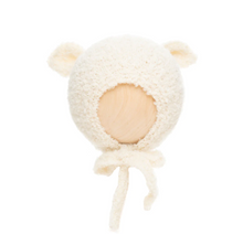 將圖片載入圖庫檢視器 Bambolina - 小羊帽子 (牛奶白色)
