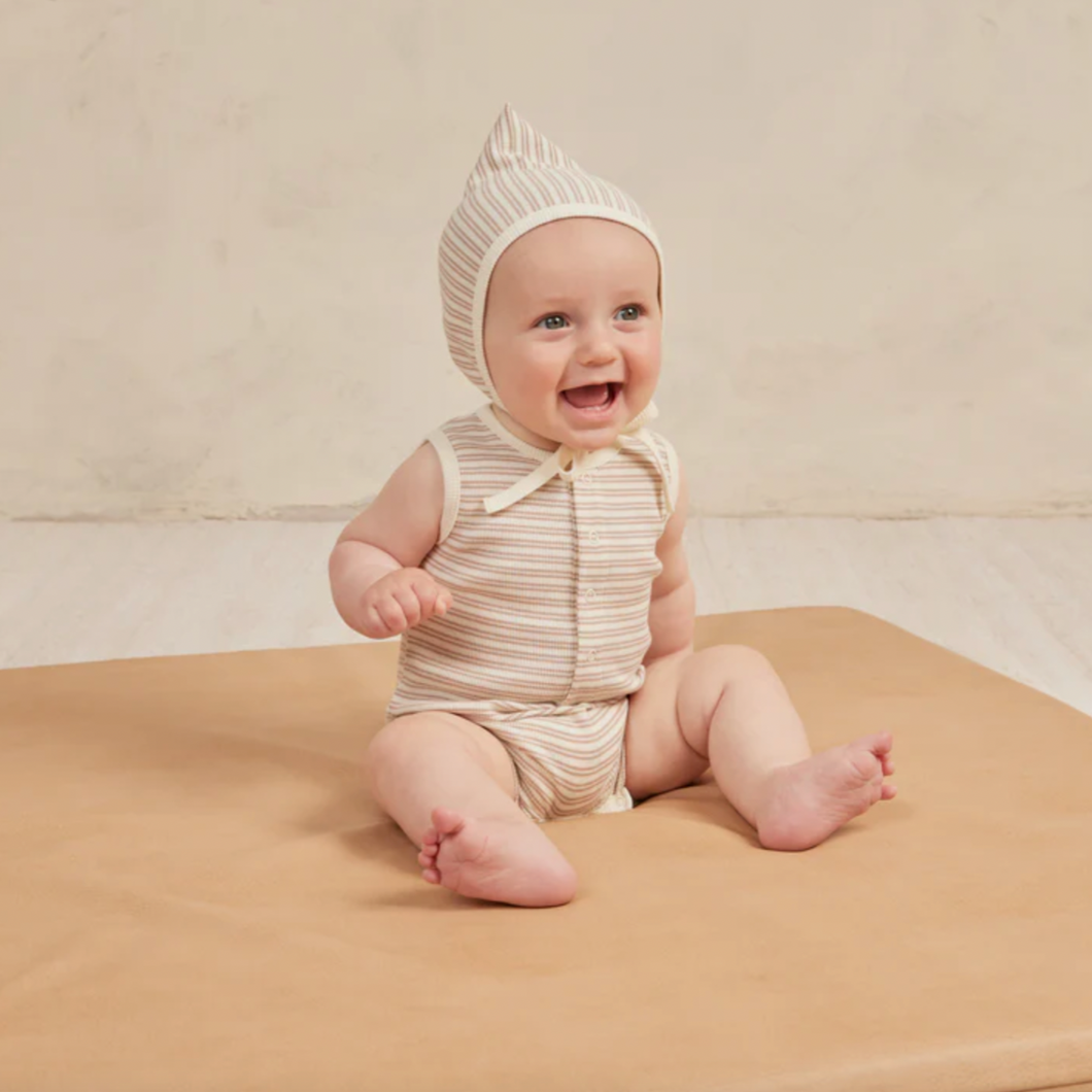 Quincy Mae - Ribbed Henly Romper (Oat Stripe)