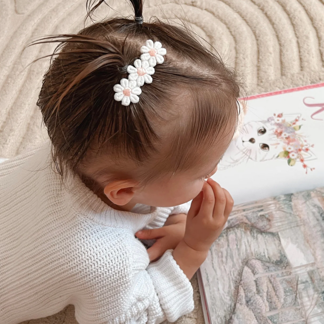 Daisy Dream Clip