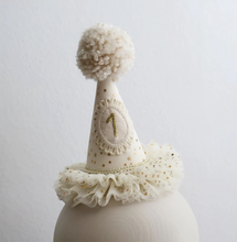 Load image into Gallery viewer, KruhitkaLove - 小星星雷斯派對帽子
