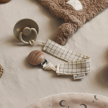 將圖片載入圖庫檢視器 [預購]  Small Checkered Pacifier Clip
