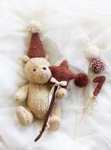 Load image into Gallery viewer, KruhitkaLove - 泰迪熊派對帽子
