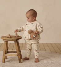 將圖片載入圖庫檢視器 [🎄] Quincy Mae - 薄刷毛衛衣 (聖誕車) - 只剩18-24月
