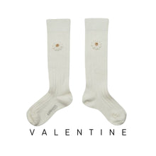 Load image into Gallery viewer, [預購] Collegien | Valentine - Ribbed Socks with Daisy (Snow White)
