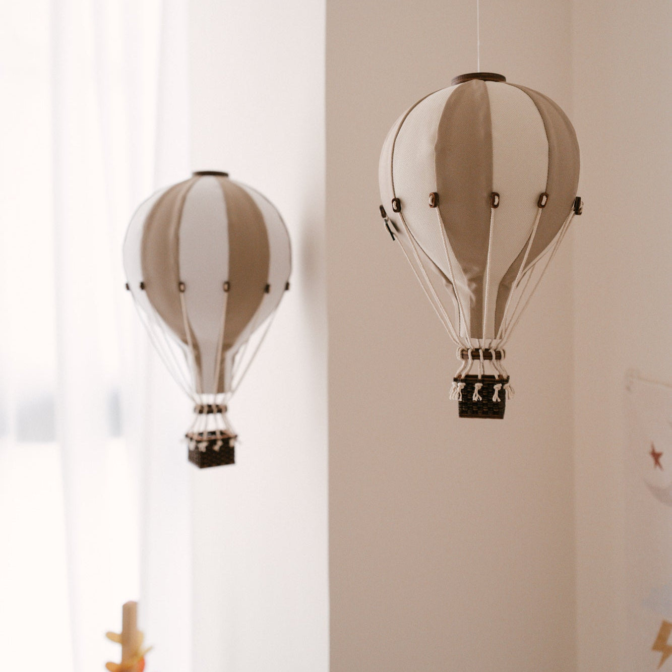 Super Balloon - Light Brown/White Hot Air Balloon – Everlybee