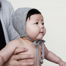 Load image into Gallery viewer, Natural Stripe Bonnet
