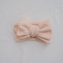Load image into Gallery viewer, Waffle Topknot - 淺粉紅色
