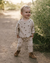 Load image into Gallery viewer, Rylee + Cru -  Hearts Slouchy Pullover (only 3-6M)
