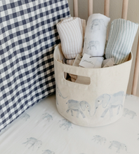 Load image into Gallery viewer, Pehr- 嬰兒床單 (Follow Me Elephant)
