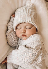 Load image into Gallery viewer, Beanie - Oatmeal Fleck
