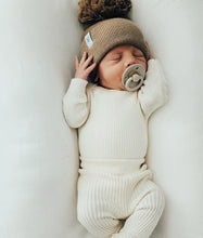 Load image into Gallery viewer, Ribbed Essential Bodysuit - Milk
